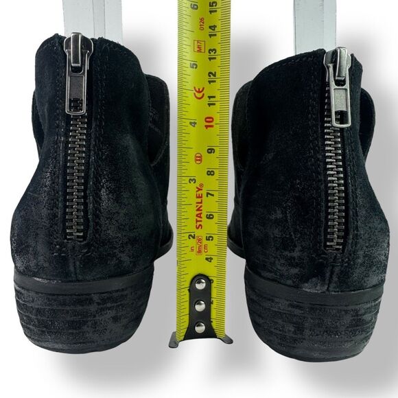 Born Kerri Ankle Boots Booties Distressed Black Suede Leather Short Pull On 10 - Picture 10 of 14